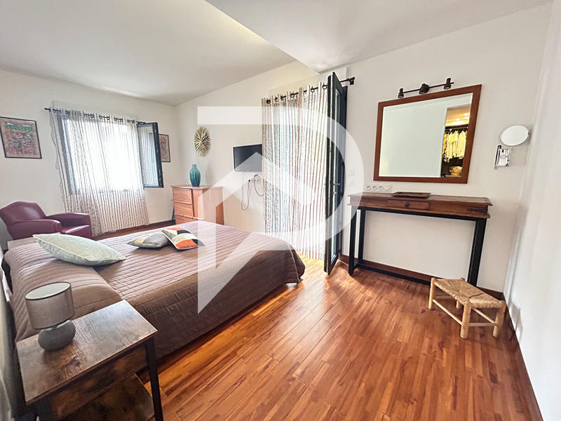 Maison - 171 m² - 6 pièces