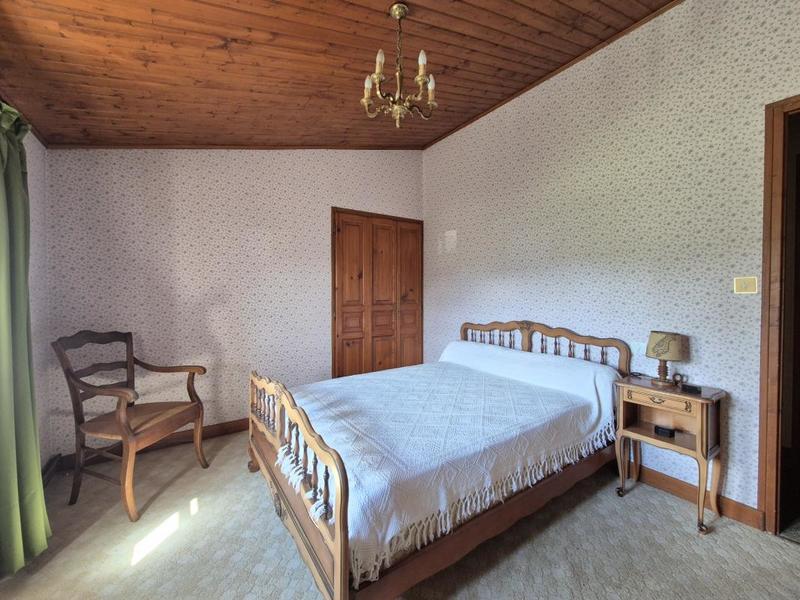 Maison en pierre - 197 m² - 8 pièces