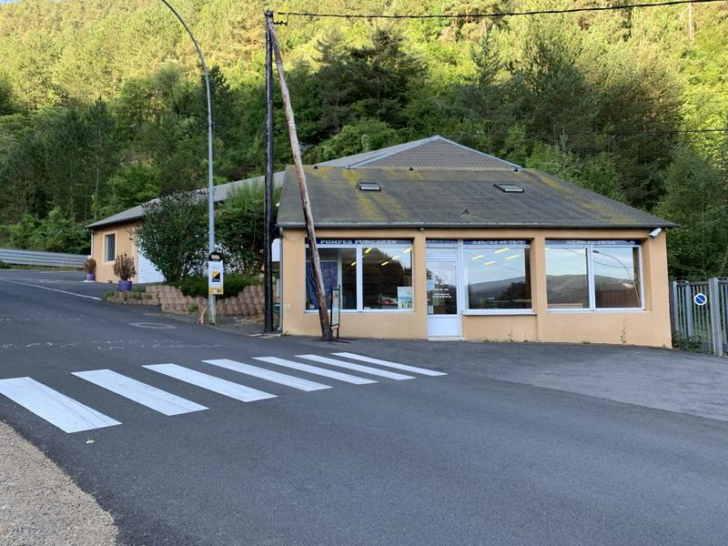 Local commercial - 107 m² - 3 pièces