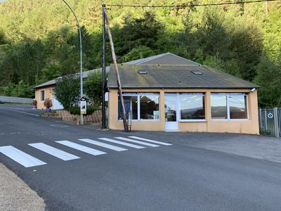 Local commercial - 107 m² - 3 pièces