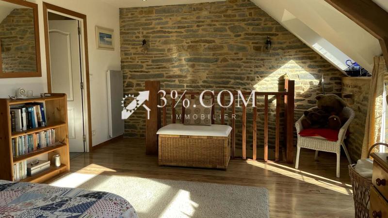 Maison en pierre - 202 m² - 9 pièces