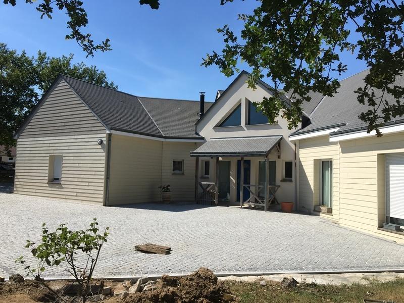 Maison - 405 m² - 8 pièces