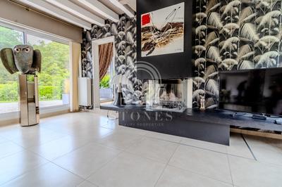 Maison contemporaine - 212 m² - 6 pièces