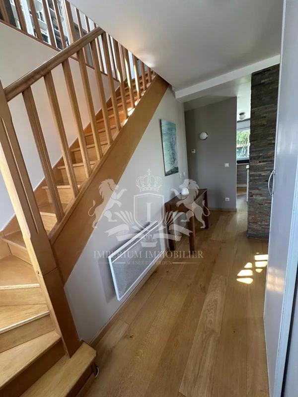 Maison - 112 m² - 8 pièces