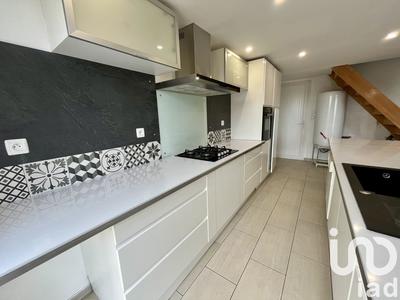 Maison - 96 m² - 4 pièces