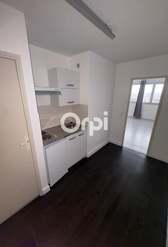 Studio - 30 m² - 1 pièce