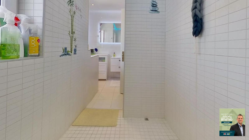 Maison - 240 m² - 5 pièces