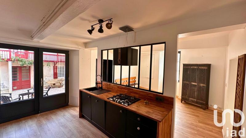 Maison - 394 m² - 14 pièces