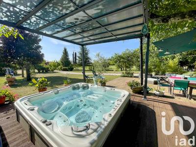 Maison - 280 m² - 8 pièces