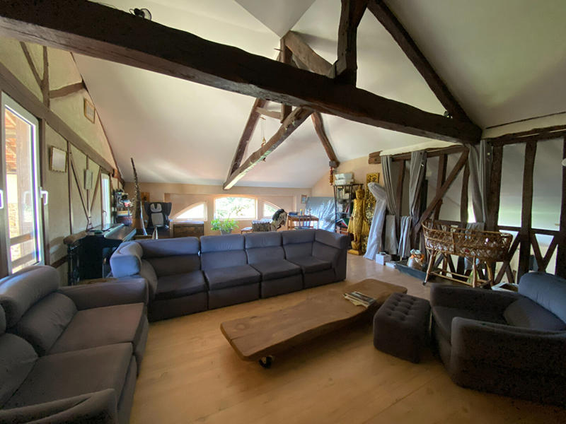 Maison - 320 m² - 12 pièces