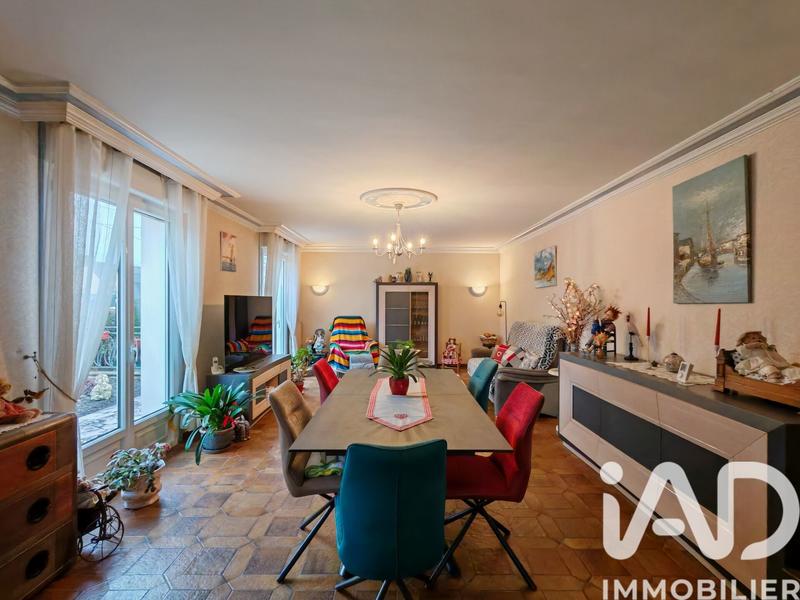 Maison - 152 m² - 8 pièces