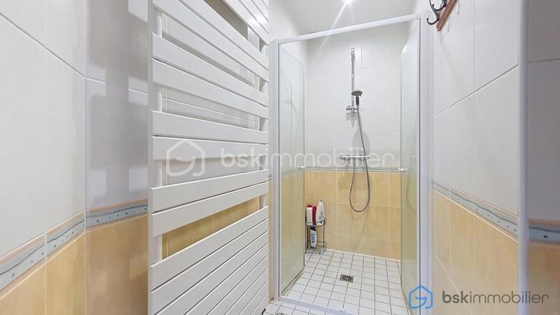 Pavillon - 185 m² - 9 pièces