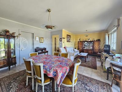 Maison - 101 m² - 5 pièces