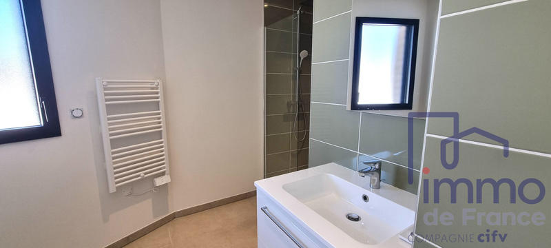 Appartement - 90 m² - 4 pièces