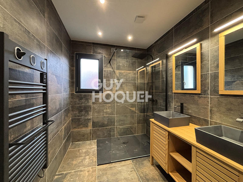 Maison - 92 m² - 4 pièces