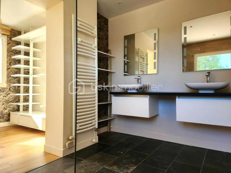 Villa - 192 m² - 7 pièces