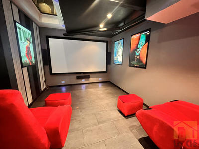 Loft - 130 m² - 4 pièces