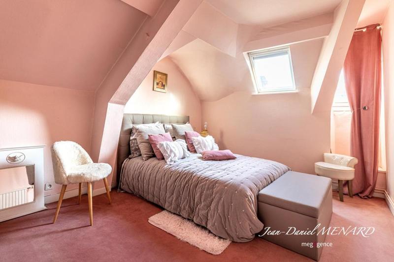 Appartement - 200 m² - 6 pièces