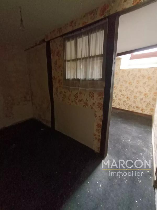 Immeuble - 103 m² - 5 pièces