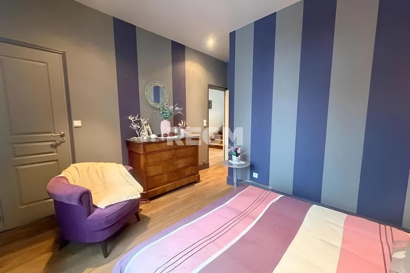 Propriété - 164 m² - 7 pièces