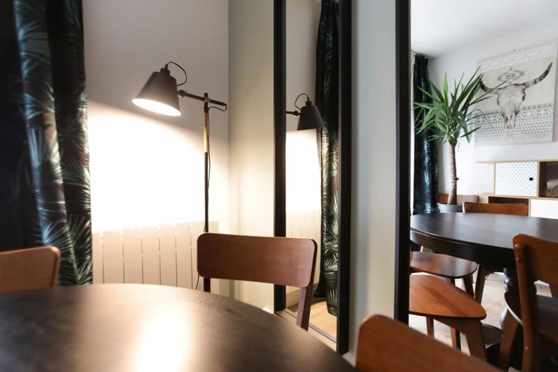 Appartement - 98 m² - 6 pièces