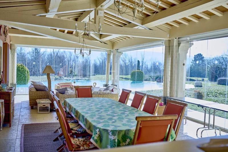 Propriété - 421 m² - 10 pièces