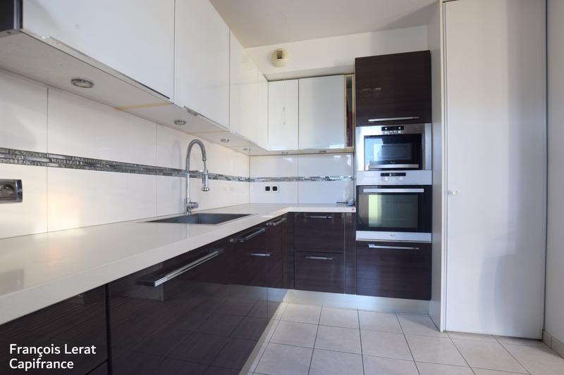 Appartement - 90 m² - 5 pièces