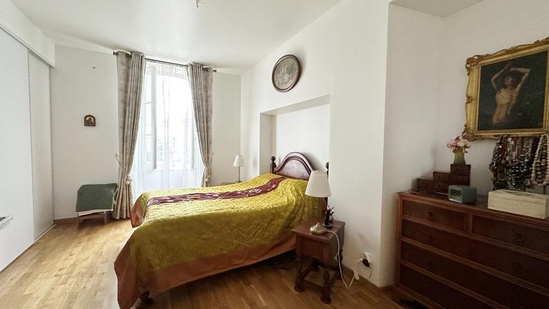 Appartement bourgeois - 184 m² - 4 pièces