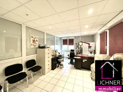 Local commercial - 73 m² - 3 pièces