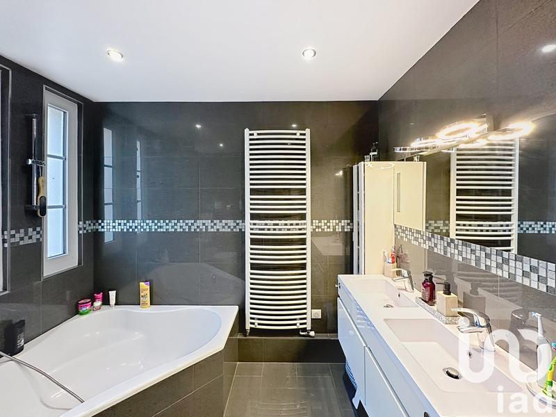 Appartement - 83 m² - 4 pièces