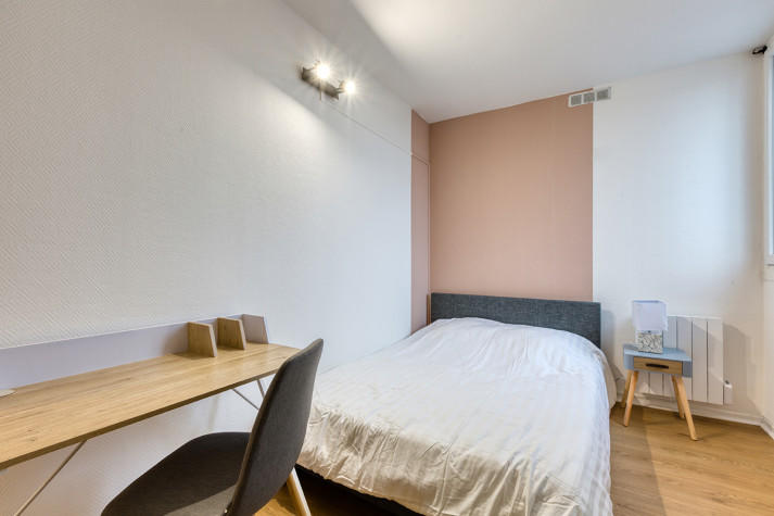 Chambre - 83 m² - 5 pièces