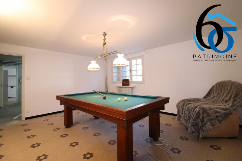 Maison - 218 m² - 7 pièces