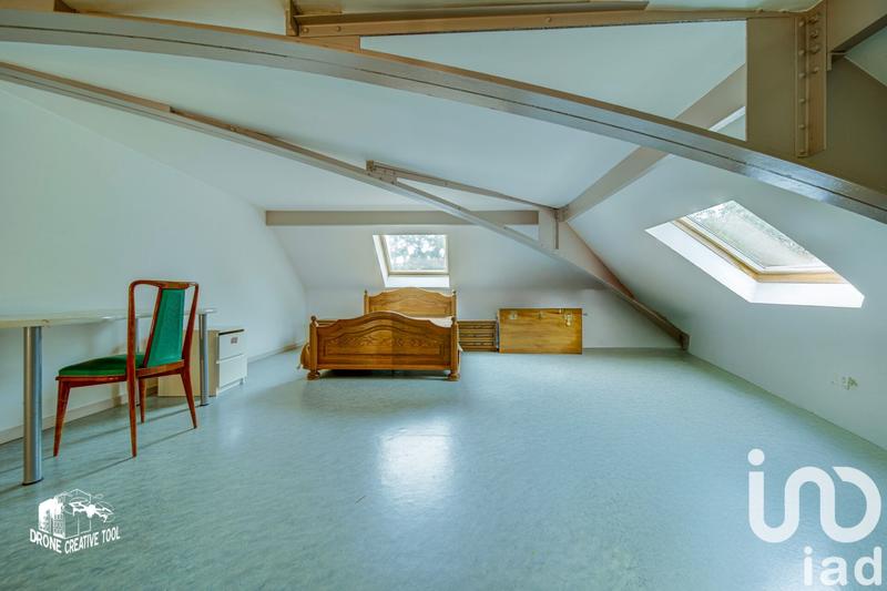 Maison - 227 m² - 8 pièces