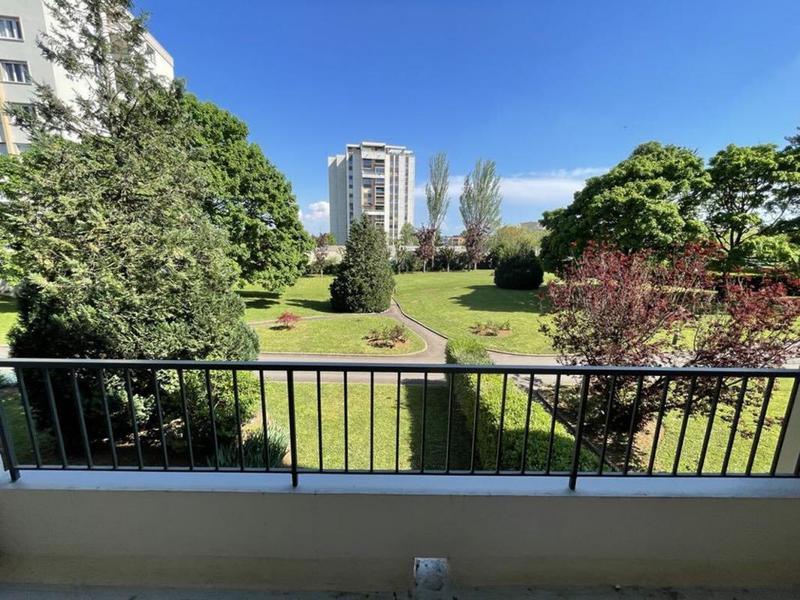 Appartement - 97 m² - 3 pièces