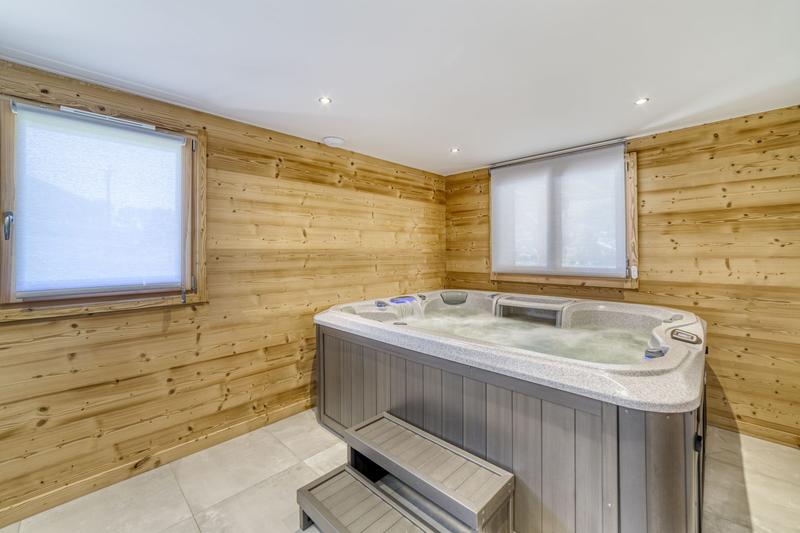 Châlet - 230 m² - 6 pièces