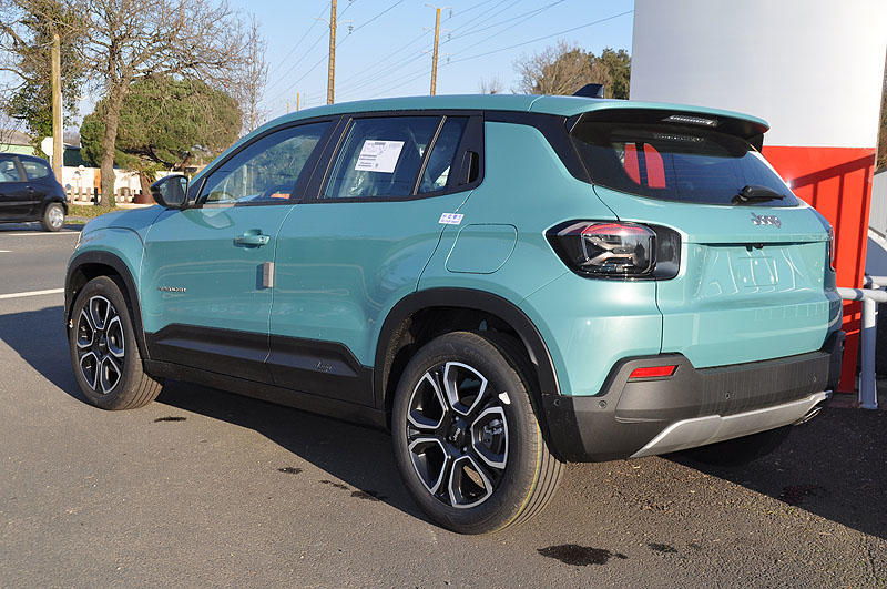 Jeep Avenger altitude+ 1.2 turbo t3 100