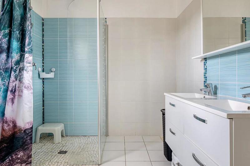 Maison - 160 m² - 8 pièces