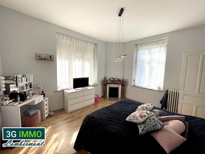 Maison - 258 m² - 12 pièces