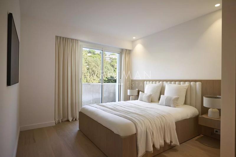 Appartement - 207 m² - 5 pièces