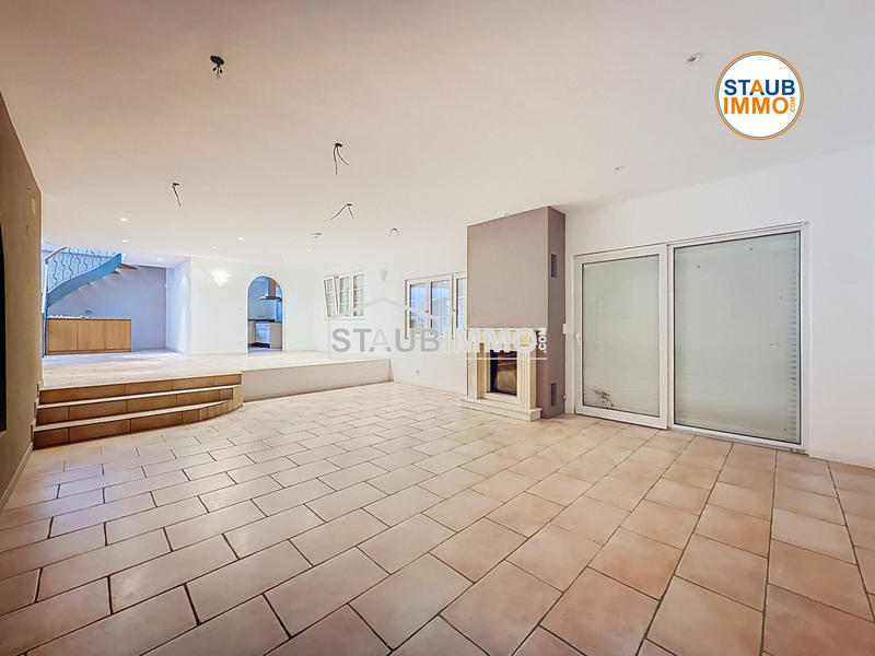 Maison - 287 m² - 8 pièces