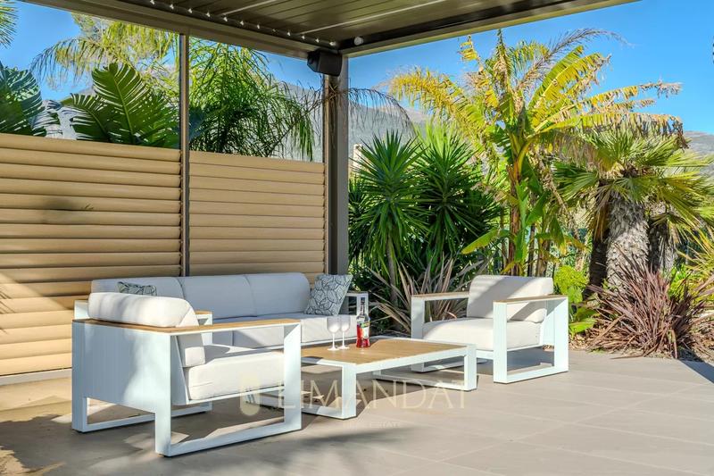 Villa - 275 m² - 7 pièces