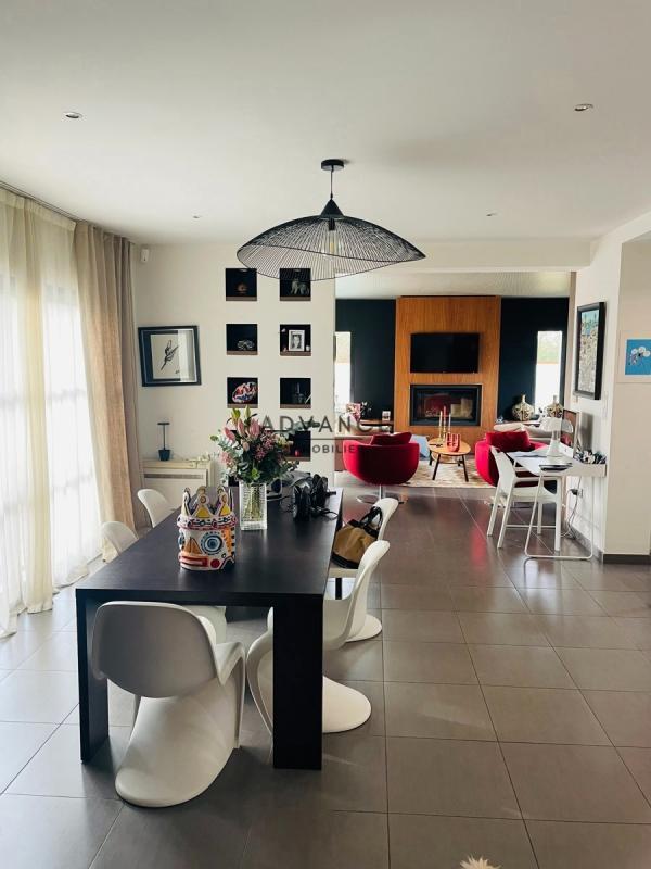 Maison - 180 m² - 5 pièces