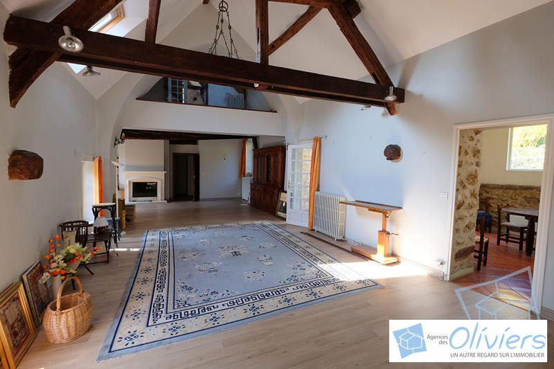 Maison - 285 m² - 8 pièces