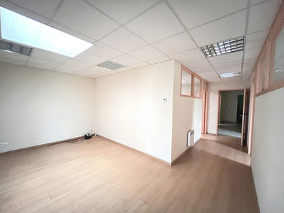 Bureau - 402 m²