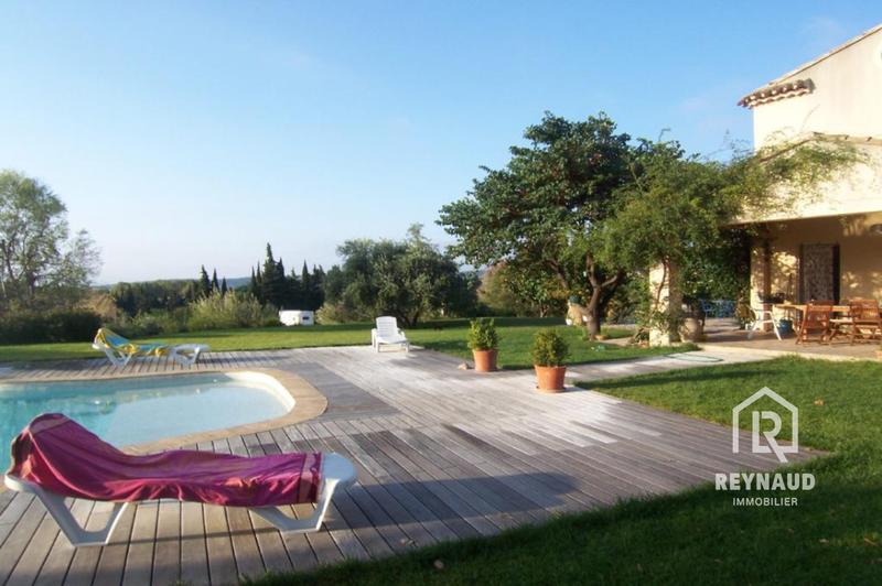 Maison - 198 m² - 7 pièces