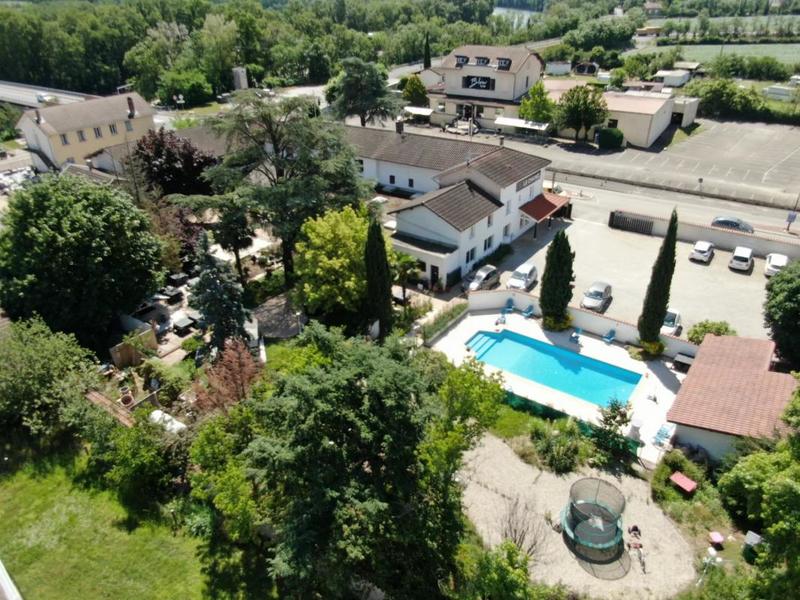 Appartement - 2 000 m² - 34 pièces