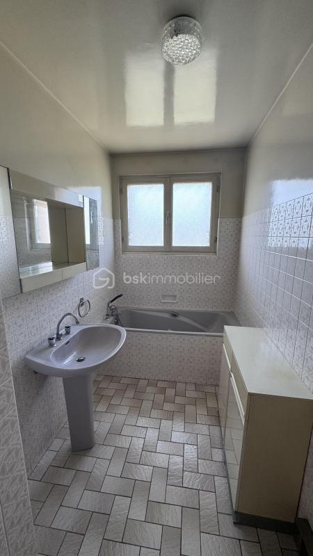 Maison - 122 m² - 7 pièces