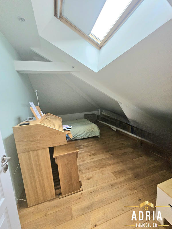 Maison - 102 m² - 6 pièces