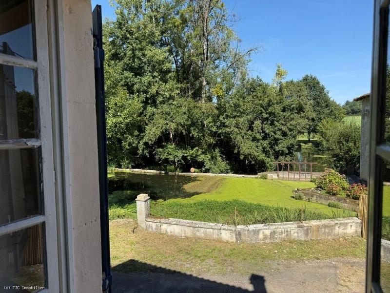 Maison en pierre - 99 m² - 5 pièces