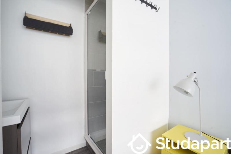 Chambre - 13 m² - 1 pièce